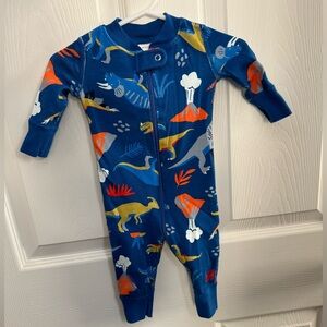 Hanna Andersson- Dinosaurs 🦖 zip sleeper, 0-3 months, gently used.